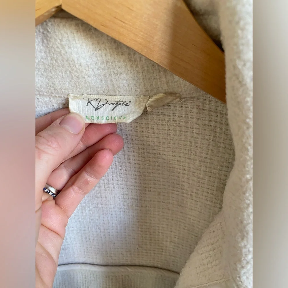 Rd shacket - Picture 2 of 2